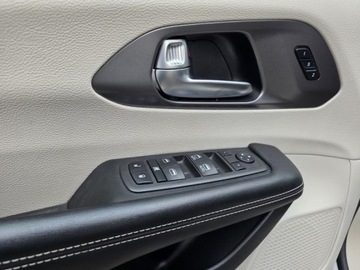 Chrysler Pacifica II 3.6 V6 291KM 2022 chrysler pacifica TOURING L V6 3.6l 291KM * F.VAT23% * Pedantyczny stan, zdjęcie 3