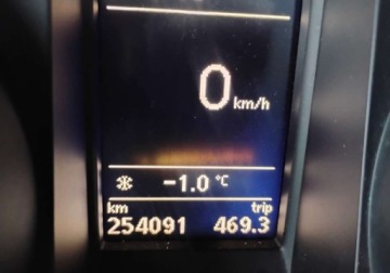 Volkswagen Golf VI Variant 1.6 TDI-CR DPF BlueMotion 105KM 2012 Volkswagen Golf 2012r, SALON POLSKA. 1.6 TDI. Lekko uszkodzony przod. Jezd, zdjęcie 10