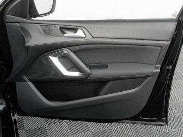 Peugeot 308 II Hatchback Facelifting 1.2 PureTech 130KM 2021 Peugeot 308 WD4492P#1.2 Allure Kamera 360 Virtual, zdjęcie 28