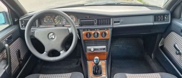 Mercedes 190 1.8 i 109KM 1993 Mercedes-Benz W201 (190) 1.8I Klima Z Grecji Bez Rdzy SportLine 1.8 Benzyna, zdjęcie 6