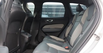 Volvo XC60 II 2020 Volvo XC 60 B4 Diesel AWD R-DESIGN 19714KM Salon PL I Wlasciciel Gwarancj, zdjęcie 14