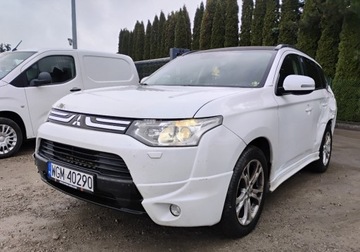 Mitsubishi Outlander III SUV 2.2 DOHC DI-D 150KM 2013 Mitsubishi Outlander 2013r, 2.3 DIESEL 4x4. Uszkodzony tyl i lekko przod., zdjęcie 1