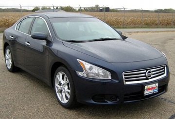 KLIKA LEVÝ PŘEDNÍ NISSAN MAXIMA A35