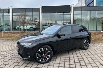 BMW iX SUV Facelifting 94.8kWh 408KM 2025 BMW iX Od reki Pakiet Innowacji Pakiet Comfort Bowers Wilkins, zdjęcie 2