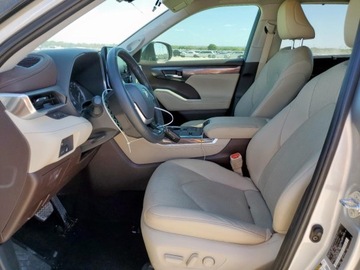 Toyota Highlander III 2022 Toyota Highlander Limited 2022 3.5l 3.5 Benzyna 295KM, zdjęcie 7