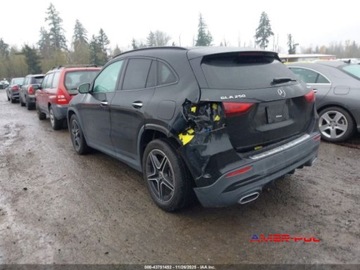 Mercedes GLA II 2021 Mercedes-Benz GLA 2021 r., 2,0L 250 4 MATIC 2.0 Benzyna 221KM, zdjęcie 3