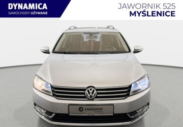 Volkswagen Passat B7 Variant 2.0 TDI CR DPF BlueMotion 140KM 2011 Volkswagen Passat Variant 2.0TDI 140KM M6 2011 r., Webasto, NAVI, przebieg, zdjęcie 2