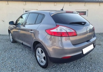 Renault Megane III Hatchback 1.6 16v 110KM 2010 Renault Megane SLICZNY 1.6 Benzyna BOGATA WERSJA Oryginal ZADBANY Niski Pr, zdjęcie 1