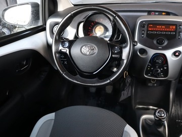 Toyota Aygo II Hatchback 5d 1.0 VVT-i 69KM 2017 Toyota Aygo 1.0 VVT-i, Salon Polska, Serwis ASO, zdjęcie 6