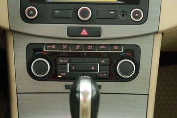 Volkswagen Passat B7 Limousine 2.0 TDI CR DPF BlueMotion 140KM 2010 VW Passat 2.0 TDI, Salon Polska, Serwis ASO, DSG, zdjęcie 11