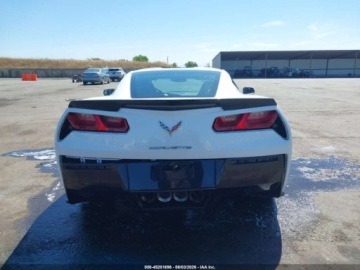 Chevrolet Corvette C7 2015 Chevrolet Corvette Stingray 2015 6.2 Benzyna 455KM, zdjęcie 3