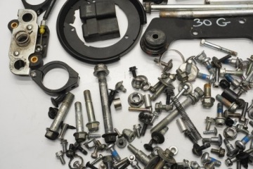 SUZUKI SFV 650 GLADIUS 09-16 БОЛТЫ ВИНТЫ