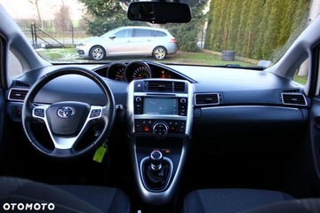 Toyota Verso Minivan Facelifting 1.6 D-4D 112KM 2015 Toyota Verso Toyota Verso 1.6 D-4D 7-Sitzer StartStop Skyview Edition 1.6, zdjęcie 36