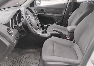 Chevrolet Cruze Sedan 1.8 16V DOHC 141KM 2012 Chevrolet Cruze 2012r, 1.8 Benzyna LPG. Lekko uszkodzony prawy tyl. Jezdz, zdjęcie 6