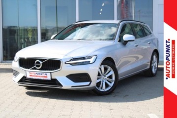 Volvo V60 II  2021 Volvo V60 Momentum Pro