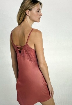 Атласная ночная рубашка 48 р.