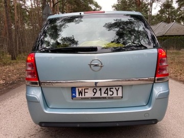 Opel Zafira B 1.8 ECOTEC 140KM 2009 Opel Zafira Opel Zafira 1.8b Automat 140KM 7-Foteli Super Stan 1.8, zdjęcie 2