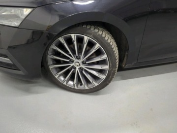 Skoda Octavia IV Kombi 2.0 TDI SCR 200KM 2022 Skoda Octavia SKODA Octavia Combi 2.0 Tdi 200 KM S, zdjęcie 5