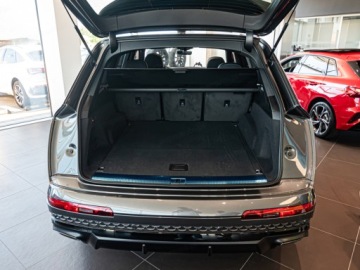 Audi Q7 II SUV Facelifting  3.0 50 TDI 286KM 2026 AUDI Q7 50 TDI quattro S Line Suv 3.0 (286KM) 2026, zdjęcie 18