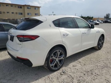 Maserati Levante 2022 Maserati Levante 2022r., Base, 3L, od ubezpieczalni 3.0 Benzyna 580KM, zdjęcie 2