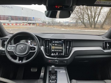 Volvo XC60 II Crossover D5 235KM 2020 Volvo XC 60 D5 AWD R-Design | Reflektory LED | Ele, zdjęcie 11