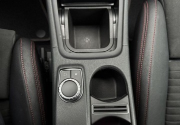 Mercedes GLA I Off-Roader Facelifting 1.6 200 156KM 2018 Mercedes-Benz GLA SalonPL 156KM 7G-DCT AMG Line Kamera Pamiec Foteli Alu19, zdjęcie 22