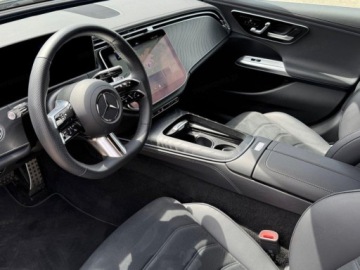 Mercedes Klasa E W214 Sedan 2.0 220d 197KM 2025 E Klasa 220 d 4-Matic AMG 2.0 (197KM) 2025, zdjęcie 6