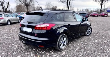 Ford Focus III Kombi 1.6 Duratorq TDCi DPF 115KM 2013 Ford Focus 1.6D 115KM przeb.120tys zarejestrowany hak 1.6 Diesel 115KM, zdjęcie 4