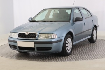 Skoda Octavia II Hatchback 1.6 MPI 102KM 2010 Skoda Octavia 1.6, Salon Polska, GAZ, Klima, zdjęcie 1