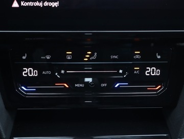 Volkswagen Arteon Fastback Facelifting 2.0 TSI 190KM 2021 VW Arteon 2.0 TSI, Salon Polska, Serwis ASO, zdjęcie 8