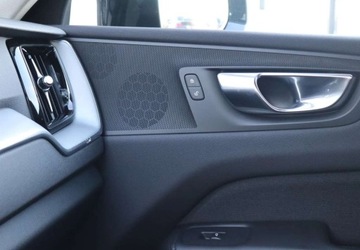 Volvo XC60 II 2021 Volvo XC 60 B4B Hybrid Momentum PRO 19714KM Salon PL I Wlasciciel Gwarancja, zdjęcie 21