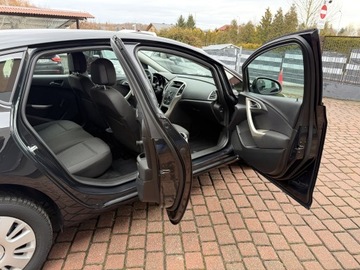 Opel Astra J Hatchback 5d 1.4 Twinport ECOTEC 100KM 2012 Opel Astra TYLKO125tyśkm SELECTION 2012 Klima 5D ZADBANA 1.4 Zwykła Benzyna, zdjęcie 31