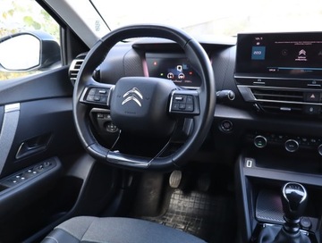 Citroen C4 III SUV 1.2 PureTech 130KM 2021 Citroen C4 1.2 PureTech, Salon Polska, zdjęcie 6