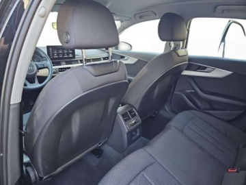 Audi A4 B9 Limousine Facelifting 2.0 35 TFSI 150KM 2023 Audi A4 Limousine s-line, kamera cofania, tempomat, grzane fotele, elektry, zdjęcie 27
