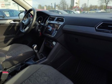 Volkswagen Tiguan II SUV Facelifting 1.5 TSI 150KM 2023 Volkswagen Tiguan 1.5 Benzyna 150KM, zdjęcie 12