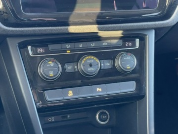 Volkswagen Touran III 1.4 TSI 150KM 2017 Volkswagen Touran 1.4 TSI 150KM, Sound, zdjęcie 16