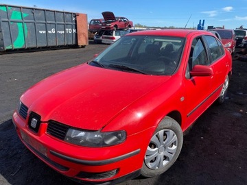 Seat Toledo 2 II 99-04 ПЕРЕДНЕЕ ЛЕВОЕ КРЫЛО, код краски LP3G