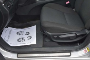 Toyota Avensis II Kombi 2.0 D-4D 126KM 2009 Toyota Avensis TOYOTA AVENSIS 2.0D4D 126KM Xenon Czujniki Parkowania Salon, zdjęcie 19