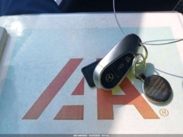 Mercedes Klasa C W206 2024 Mercedes-Benz Klasa C 63 S E Performance 2024 2.0 Benzyna 469KM, zdjęcie 13