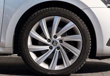 Skoda Octavia IV Liftback 2.0 TSI 190KM 2022 Skoda Octavia 4x4 MatrixLED Kamera Ogrzewana szyba Salon PL FVAT, zdjęcie 4