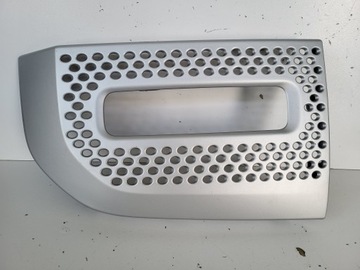 KRATKA PRAWA LAND ROVER DEFENDER L663 L8B2-15B216-A