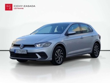 Volkswagen Polo VI Hatchback 5d Facelifting 1.0 TSI 95KM 2022 Volkswagen Polo Kamera Cofania Podgrzewane fotele Salon Polska Benzyna