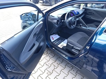 Toyota C-HR II SUV 1.8 Hybrid 140KM 2024 Toyota C-HR 1.8 Hybrid Style Toyota C-HR 1,8 Hybri, zdjęcie 19