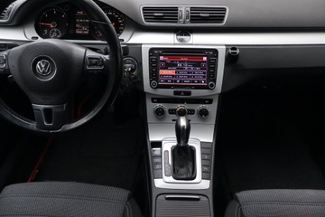 Volkswagen CC 2.0 TDI CR DPF BlueMotion Technology 140KM 2013 VW CC 2.0 TDI, DSG, Navi, Xenon, Klima, zdjęcie 11