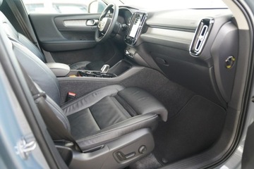 Volvo XC40 Crossover Plug-In Facelifting 1.5 T5 262KM 2022 Volvo XC 40 RECHARGE nawi ful led SKÓRA panorama, zdjęcie 26