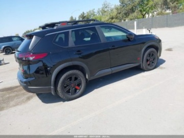 Nissan 2025 Nissan Rogue Rock Creek 2025 1.5 Benzyna 201KM, zdjęcie 4