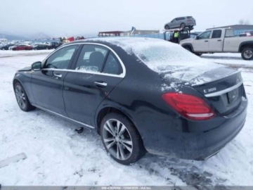 Mercedes Klasa C W205 2016 Mercedes-Benz Klasa C 2016 MERCEDES-BENZ C 300 4MATIC 2.0 Benzyna 241KM, zdjęcie 3