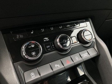 Skoda Karoq Crossover 1.5 TSI ACT 150KM 2021 Skoda Karoq Style ! Aktywny Tempomat ! Podgrzewane, zdjęcie 21