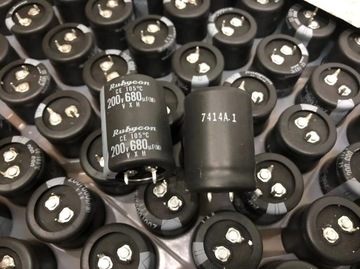 2023 680uF 200V NIPPON KMH seria 30x30mm 200V680uF aluminiowy kondensator e