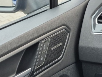 Volkswagen Tiguan II SUV R 2.0 TSI 320KM 2022 Volkswagen Tiguan HakPanoramaRBogata wersja Martwe pole grzana kanapa, zdjęcie 28